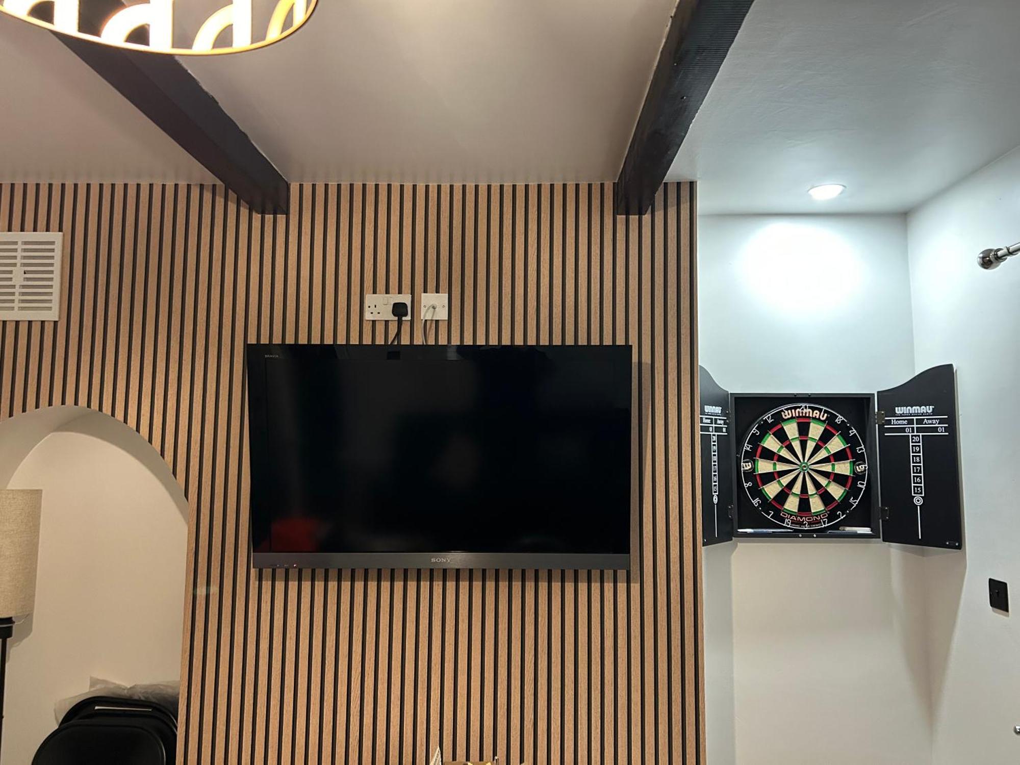 Holiday home Gravelly House M6 J6 Hs2 Nec Airport - A Spacious Best-In-Class 6 Bedroom House In Birmingham Perfect For Large Groups, Corporate & Contractors And For Long Term Stays *