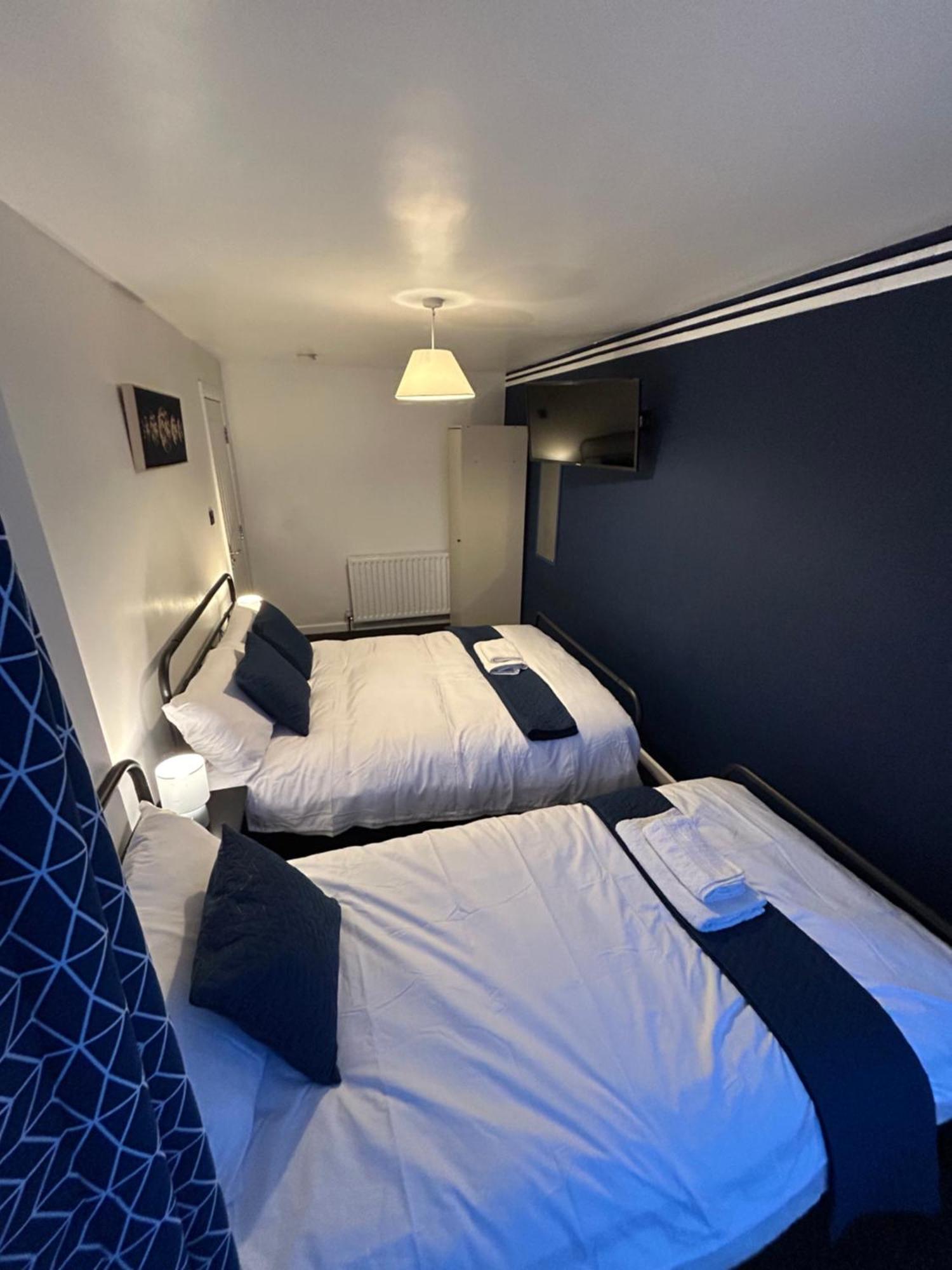 Gravelly House M6 J6 Hs2 Nec Airport - A Spacious Best-In-Class 6 Bedroom House In Birmingham Perfect For Large Groups, Corporate & Contractors And For Long Term Stays Holiday home *