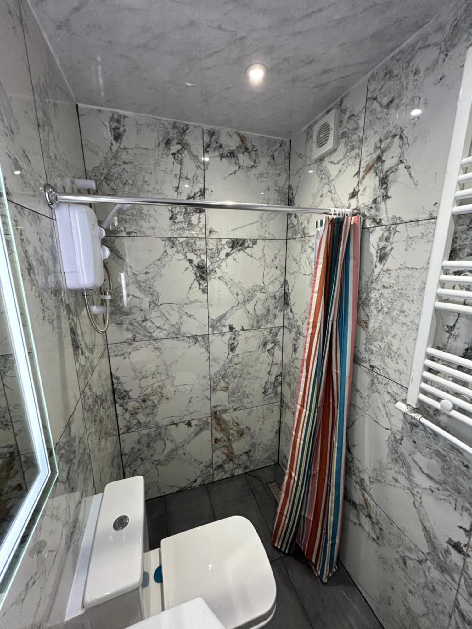 Gravelly House M6 J6 Hs2 Nec Airport - A Spacious Best-In-Class 6 Bedroom House In Birmingham Perfect For Large Groups, Corporate & Contractors And For Long Term Stays *