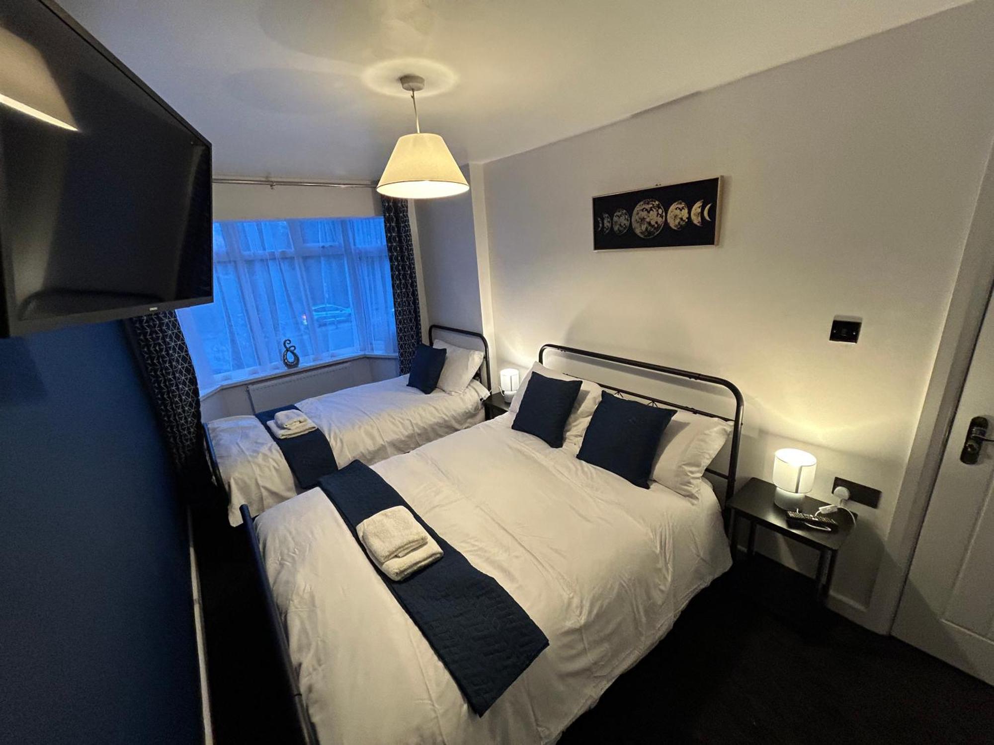 Gravelly House M6 J6 Hs2 Nec Airport - A Spacious Best-In-Class 6 Bedroom House In Birmingham Perfect For Large Groups, Corporate & Contractors And For Long Term Stays * Birmingham