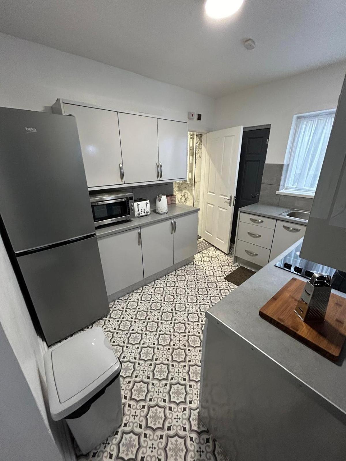 Gravelly House M6 J6 Hs2 Nec Airport - A Spacious Best-In-Class 6 Bedroom House In Birmingham Perfect For Large Groups, Corporate & Contractors And For Long Term Stays Holiday home